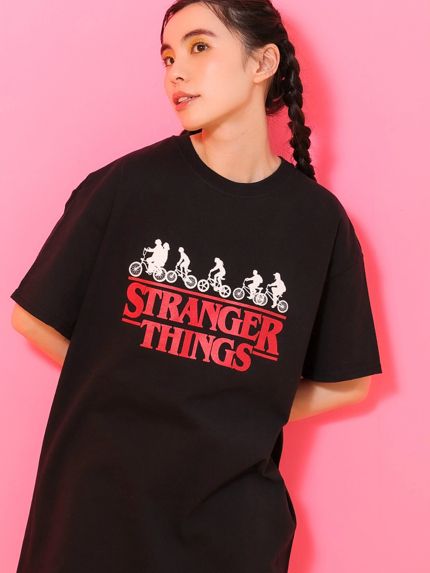 STRANGER THINGS ロゴT（ブラック） / Green Parks（グリーンパークス）のレディースTシャツ【6P22L1C1100】｜ファッション通販のSTRIPE  CLUB