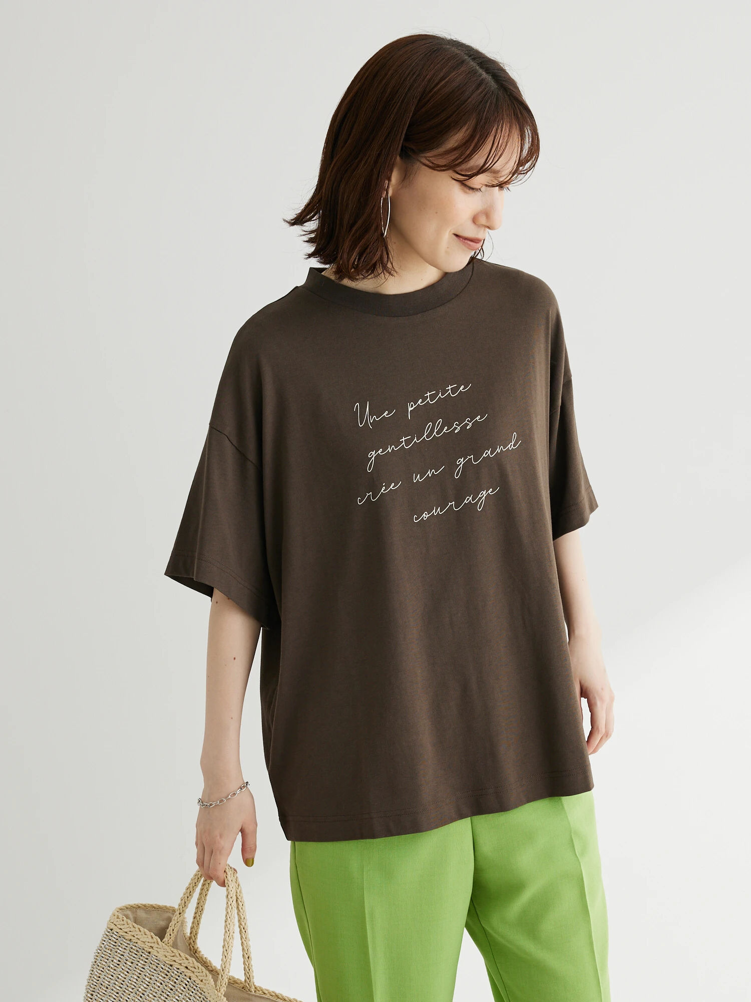 多段筆記体オーバーサイズボックスTシャツ / Green Parks(グリーンパークス)のTシャツ ファッション通販のSTRIPE CLUB