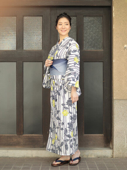 YECCA VECCA (イェッカ・ヴェッカ) 花柄×ストライプ柄浴衣