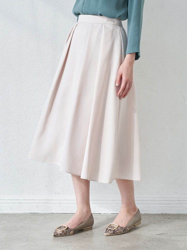 アウトレット 古着 タックフレアスカート ライトベージュ イエロー ネイビー Yecca Vecca イェッカヴェッカ のレディーススカート 7a11l0l0800 ファッション通販のstripe Club