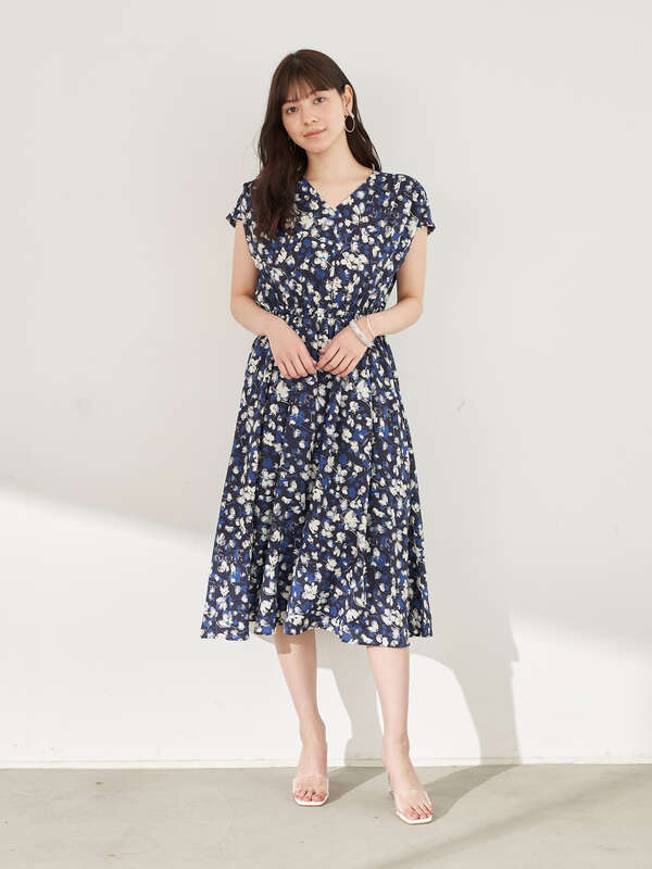 アウトレット P 花柄ギャザーワンピース アイボリー ブラウン ネイビー Yecca Vecca イェッカヴェッカ のレディースワンピース 7a11l0h0840 ファッション通販のstripe Club