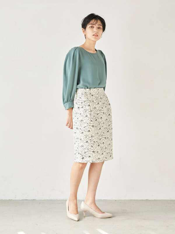 P 線画花柄タイトスカート アイボリー ネイビー Yecca Vecca イェッカヴェッカ のレディーススカート 7a11l0l1540 ファッション通販のstripe Club