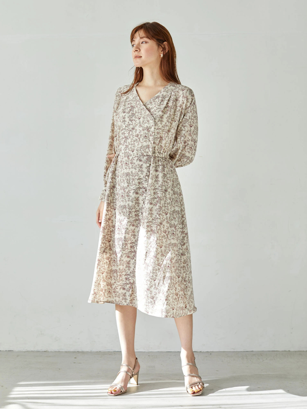 ボタニカル柄カシュクール風ワンピース アイボリー ブラック ミント Yecca Vecca イェッカヴェッカ のレディースワンピース 7a11l0h1300 ファッション通販のstripe Club