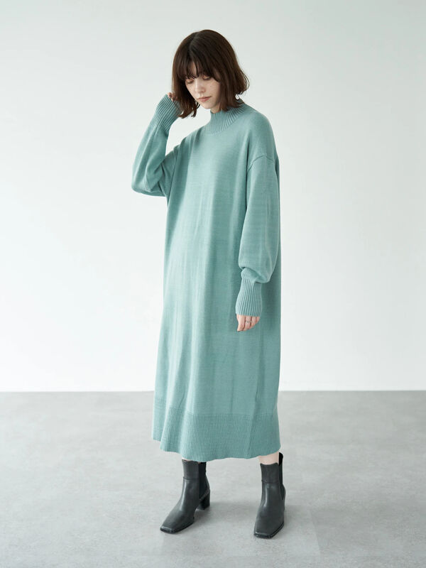 バックスリットニットワンピース アイボリー チャコールグレー グリーン Yecca Vecca イェッカヴェッカ のレディースワンピース 7a17l2h0100 ファッション通販のstripe Club