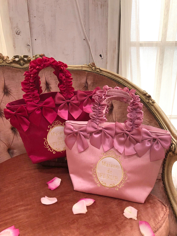 ピンクピンクリボンフリルハンドルトートバッグ ピンク ダークピンク Maison De Fleur メゾンドフルール のレディースバッグ ポーチ 8a93f0j4600 ファッション通販のstripe Club ピンクピンクリボンフリルハンドルトートバッグ ピンク ダークピンク Maison De Fleur メゾンドフルール のレディースバッグ ポーチ 8a93f0j4600 ファッション通販のstripe Club