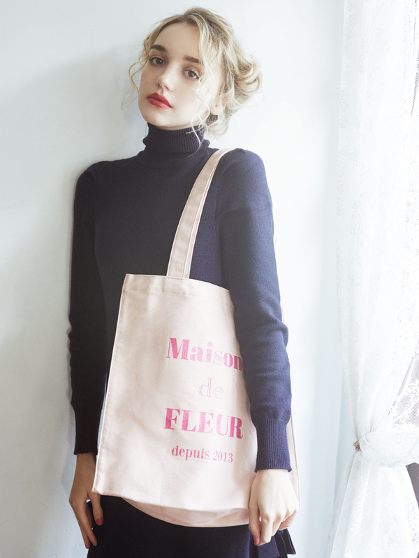 ブランドロゴラメプリントトートバッグ ブラック ピンク ベージュ Maison De Fleur メゾンドフルール のレディースバッグ ポーチ 8a94f0j3800 ファッション通販のstripe Club ブランドロゴラメプリントトートバッグ ブラック ピンク ベージュ Maison De Fleur メゾンドフルール のレディースバッグ ポーチ 8a94f0j3800 ファッション通販のstripe Club