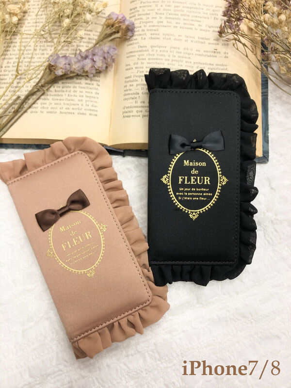 ブランドロゴフリルiphone7 8ケース ブラック ピンク ライトブラウン ネイビー ラベンダー Maison De Fleur メゾンドフルール のレディースその他アクセサリー 8a01fqj0300 ファッション通販のstripe Club