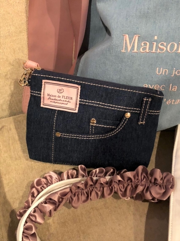 デニムポケットポーチ インディゴ ライトインディゴ Maison De Fleur メゾンドフルール のレディースポーチ 8a01fjj3700 ファッション通販のstripe Club デニムポケットポーチ インディゴ ライトインディゴ Maison De Fleur メゾンドフルール のレディースポーチ 8a01fjj3700 ファッション通販のstripe Club