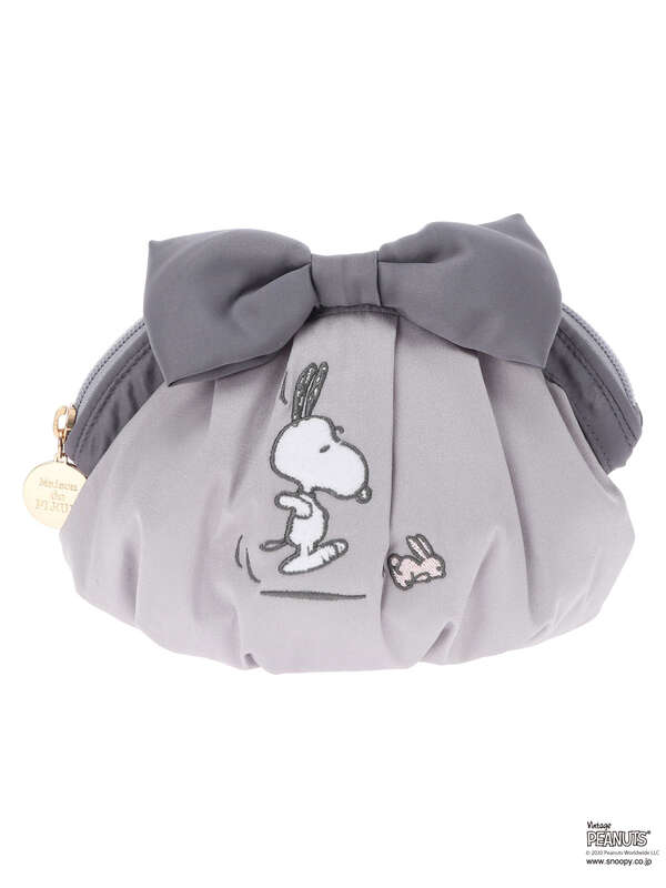 Snoopyサテンリボンポーチ グレー ブラック ピンク Maison De Fleur メゾンドフルール のレディースポーチ 8a02fjj10 ファッション通販のstripe Club