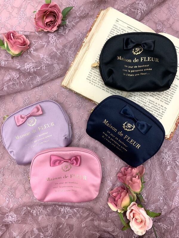 ラウンドティッシュケース ブラック ネイビー ラベンダー ローズ Maison De Fleur メゾンドフルール のレディースバッグ ポーチ 8a03ftj0100 ファッション通販のstripe Club