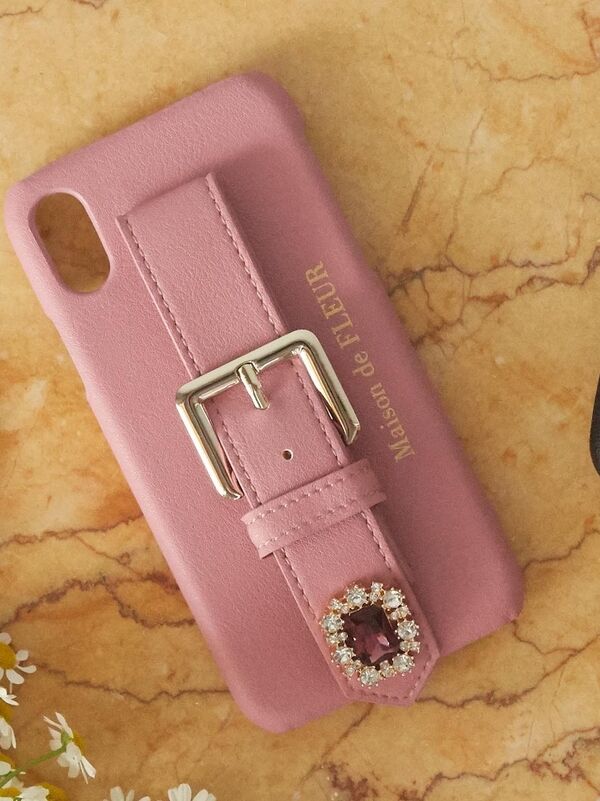 ビジューバックルベルトアイフォンx Xsケース ブラック ピンク ラベンダー Maison De Fleur メゾンドフルール のレディースその他アクセサリー 8a03fqj1000 ファッション通販のstripe Club