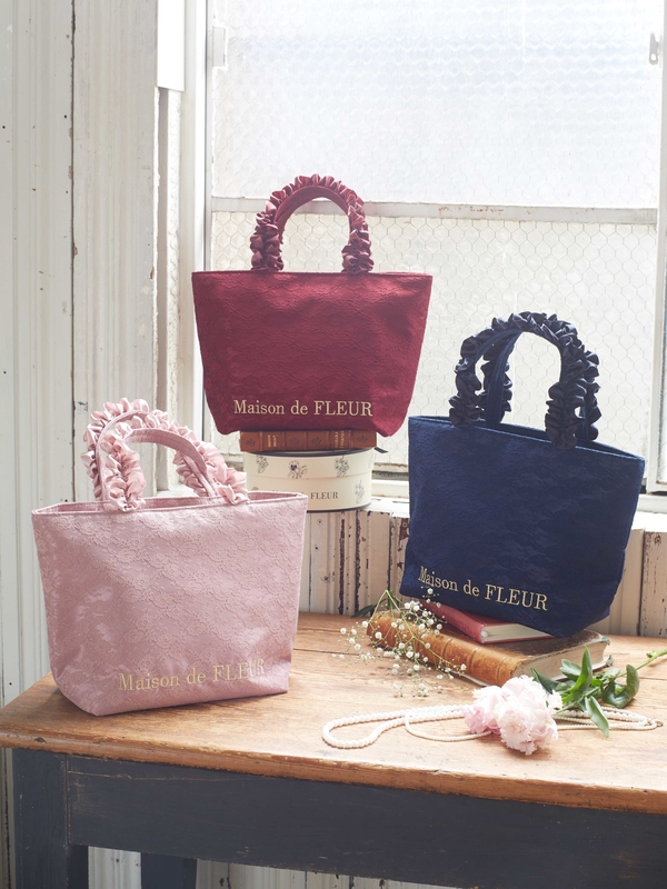 レースフリルハンドルトートバッグ ピンク ボルドー ネイビー Maison De Fleur メゾンドフルール のレディースバッグ ポーチ 8a04f0j1900 ファッション通販のstripe Club レースフリルハンドルトートバッグ ピンク ボルドー ネイビー Maison De Fleur メゾンドフルール のレディースバッグ ポーチ 8a04f0j1900 ファッション通販のstripe Club