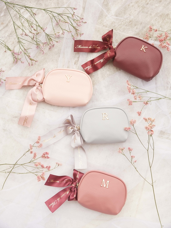 イニシャルティッシュケース A H K M R S Y Maison De Fleur メゾンドフルール のレディースバッグ ポーチ 8a04ftj0300 ファッション通販のstripe Club イニシャルティッシュケース A H K M R S Y Maison De Fleur メゾンドフルール のレディースバッグ ポーチ 8a04ftj0300 ファッション通販のstripe Club