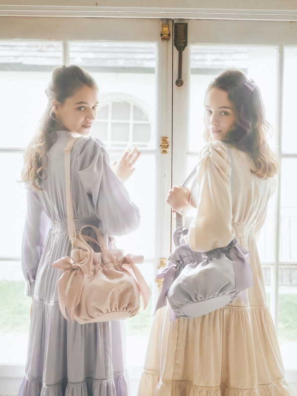 ギャザー2wayトートバッグ ブラック ネイビー ピンクベージュ グレイッシュブルー Maison De Fleur メゾンドフルール のレディースバッグ ポーチ 8a11f0j1300 ファッション通販のstripe Club