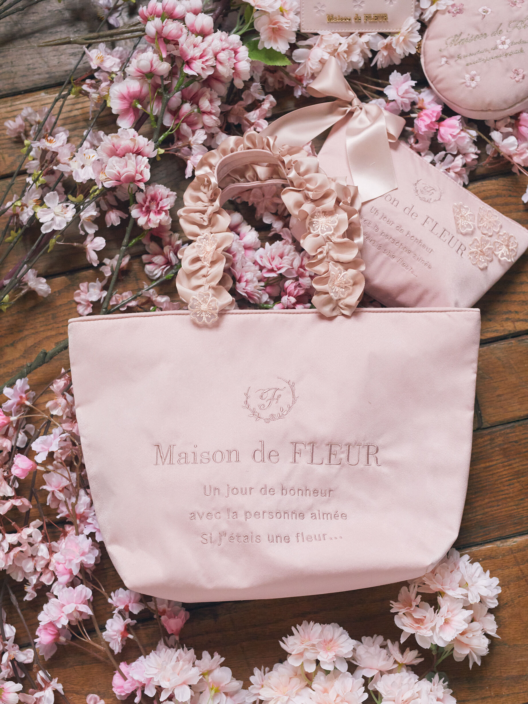 桜モチーフフリルハンドルトートプチバッグ（ピンク） / Maison de ...
