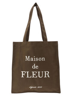 カラーブランドロゴ刺繍スクエアトートバッグ（オリーブ） / Maison de