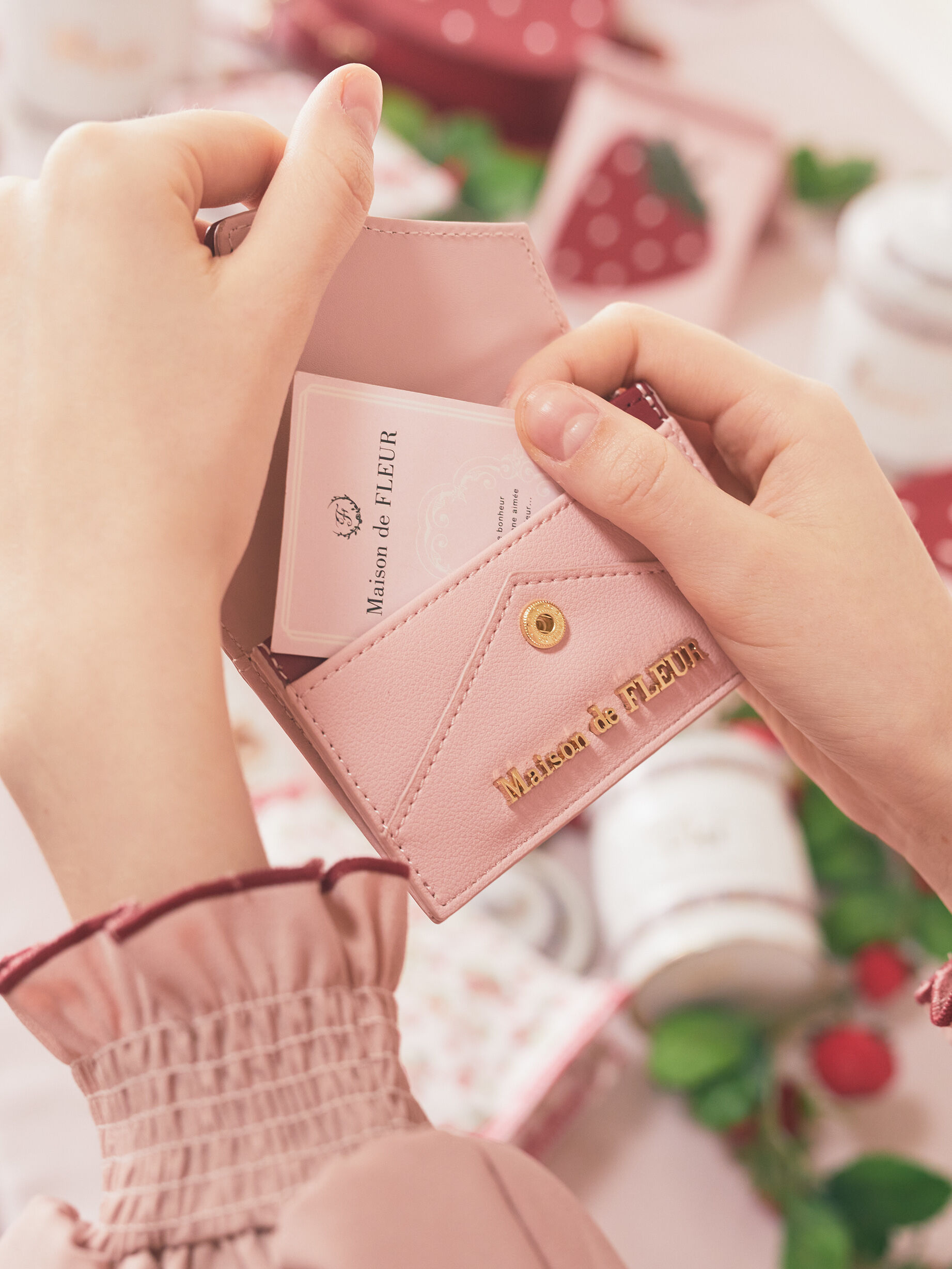 イチゴレターカードケース（ピンク） / Maison de FLEUR 