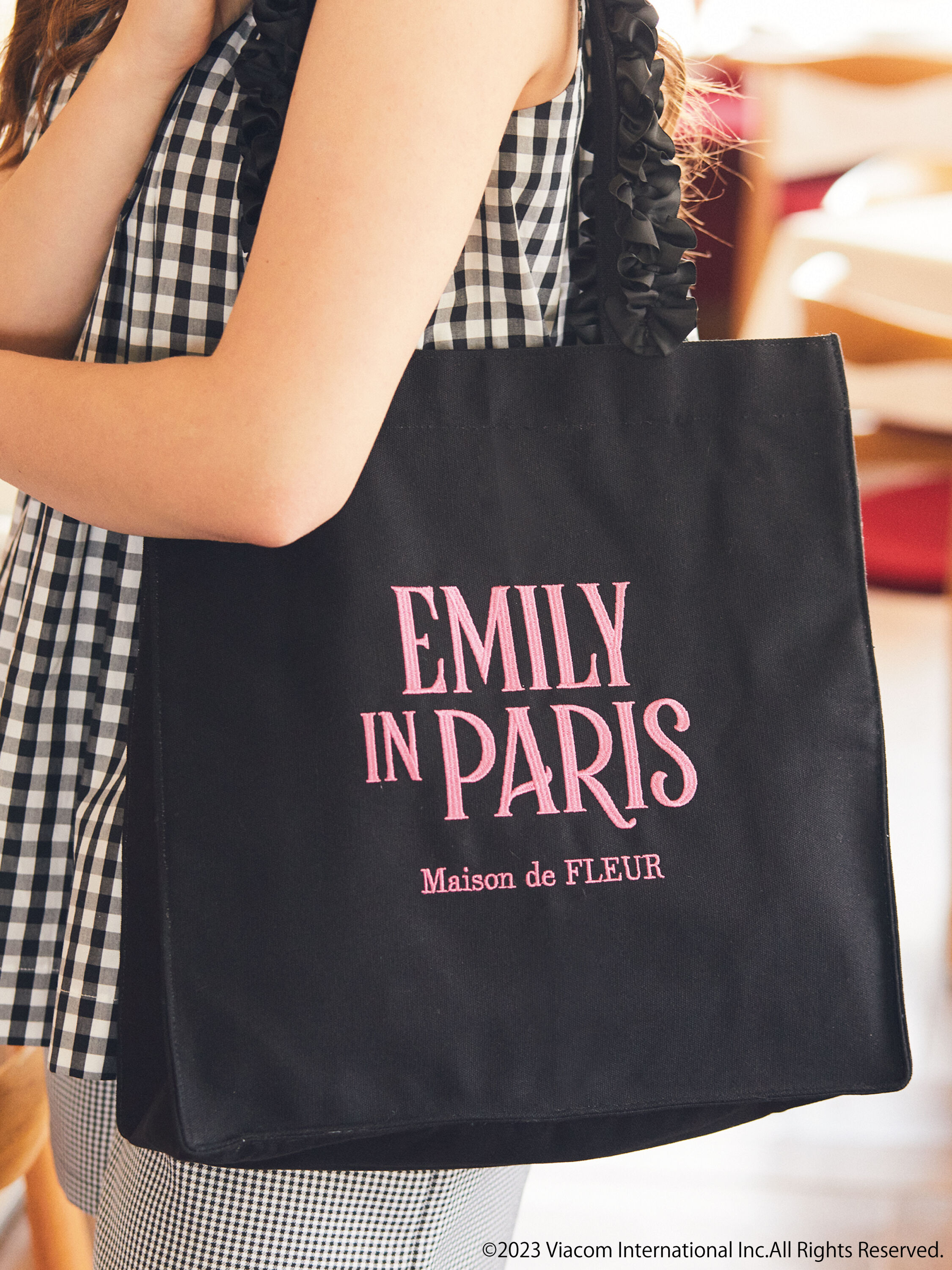 EMILY IN PARIS/フリルトートバッグ（ピンク/グリーン） / Maison