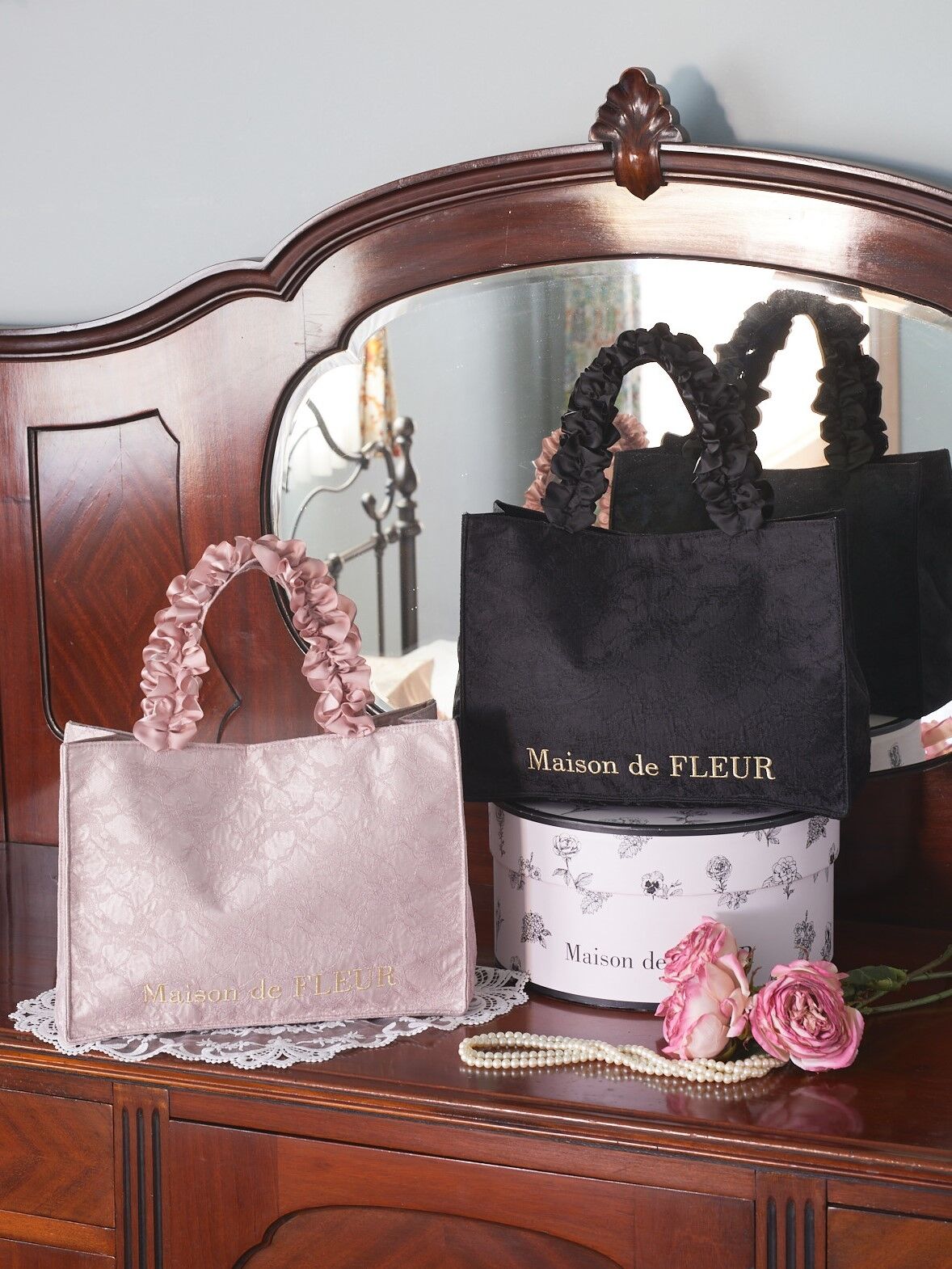 Maison de FLEUR♡アナ雪 フリルハンドルトート・ポーチ-