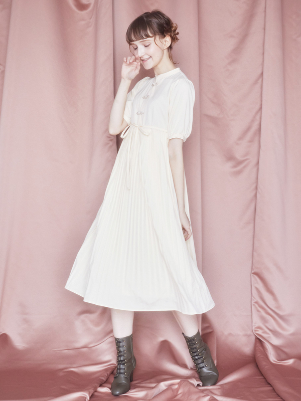 チャイナワンピース アイボリー ボルドー ライトグリーン Maison De Fleur Petite Robe メゾンドフルール プチローブ のレディースワンピース 8d03l0h0100 ファッション通販のstripe Club