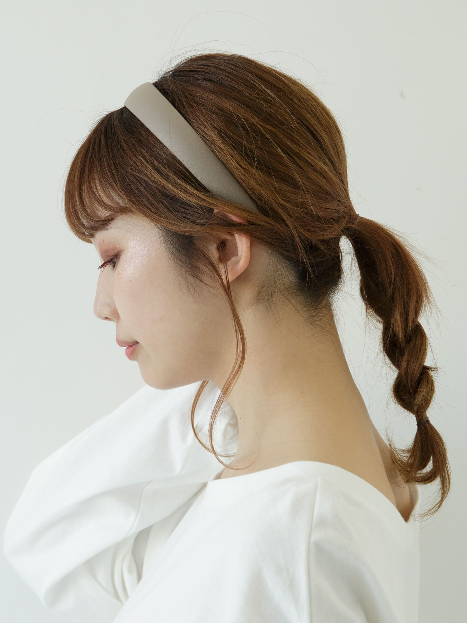 再入荷 イミテーションレザーヘアバンド アイボリー グレーベージュ ダークブラウン Slurr スラー のレディースヘアアクセ Ca11lgj0400 ファッション通販のstripe Club