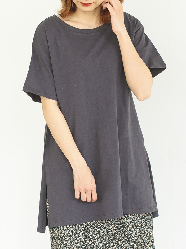 サイドスリットクルーネックロング丈tシャツ オフホワイト チャコールグレー ライトベージュ Slurr スラー のレディースカットソー Ca15l1c0600 ファッション通販のstripe Club