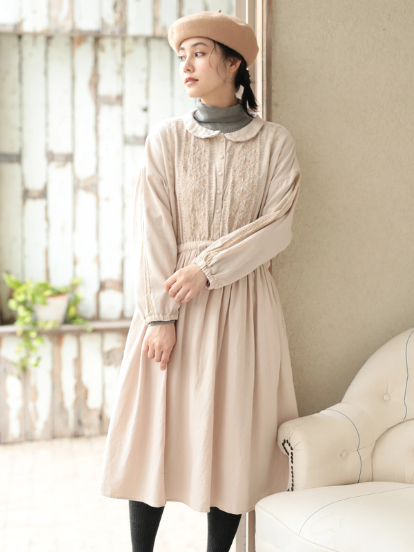 前身刺繍ワンピース ブラック レッド ベージュ Sm2 サマンサモスモス のレディースワンピース F01h ファッション通販のstripe Club
