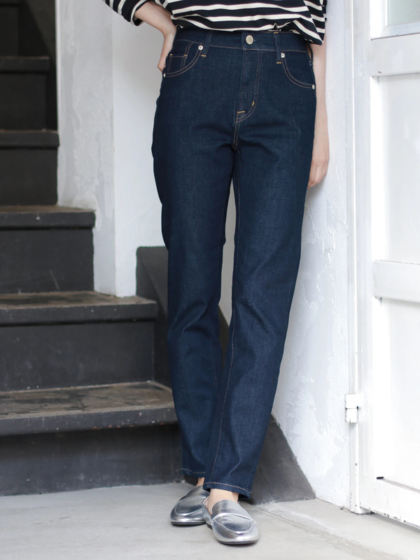 シガレットフィットデニム インディゴ ワンウォッシュ American Holic アメリカンホリック のレディース パンツ Ha93l0f0440 ファッション通販のstripe Club シガレットフィットデニム インディゴ ワンウォッシュ American Holic アメリカンホリック のレディース パンツ Ha93l0f0440 ファッション通販のstripe Club