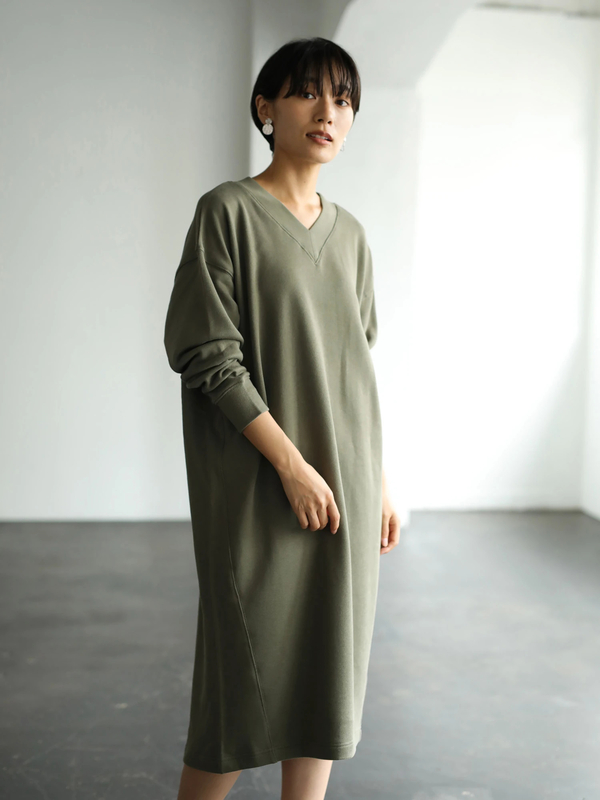 Vネック裏毛コクーンワンピース チャコールグレー グレーベージュ グリーン カーキ American Holic アメリカンホリック のレディース ワンピース Ha93l1h0990 ファッション通販のstripe Club