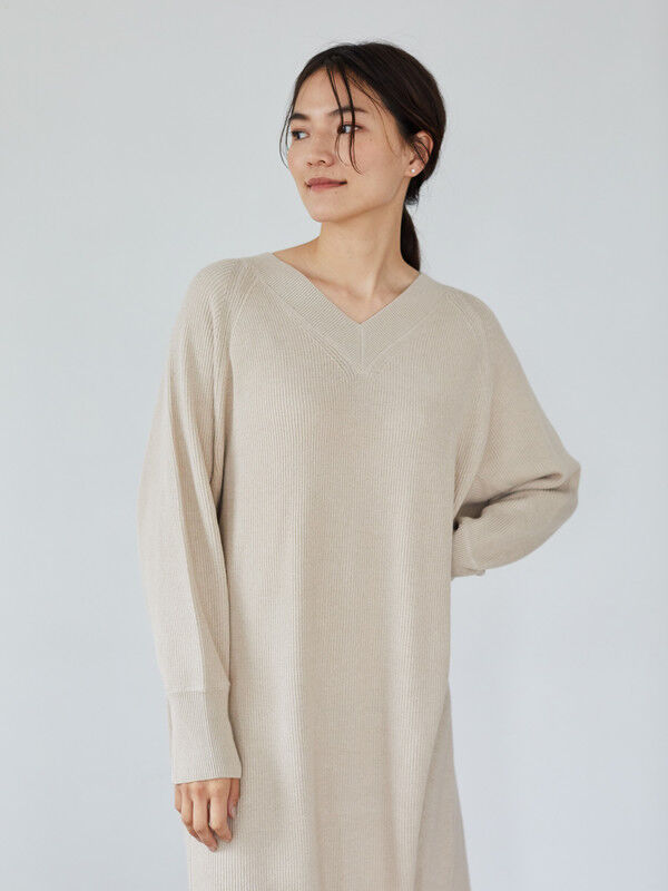 Vネックドルマンニットワンピース アイボリー ベージュ カーキ ネイビー American Holic アメリカンホリック のレディースワンピース Ha01l2h0230 ファッション通販のstripe Club