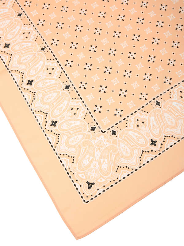 バンダナ柄スカーフ グレー ピンク イエロー ネイビー American Holic アメリカンホリック のレディースストール マフラー Ha11l6j0290 ファッション通販のstripe Club