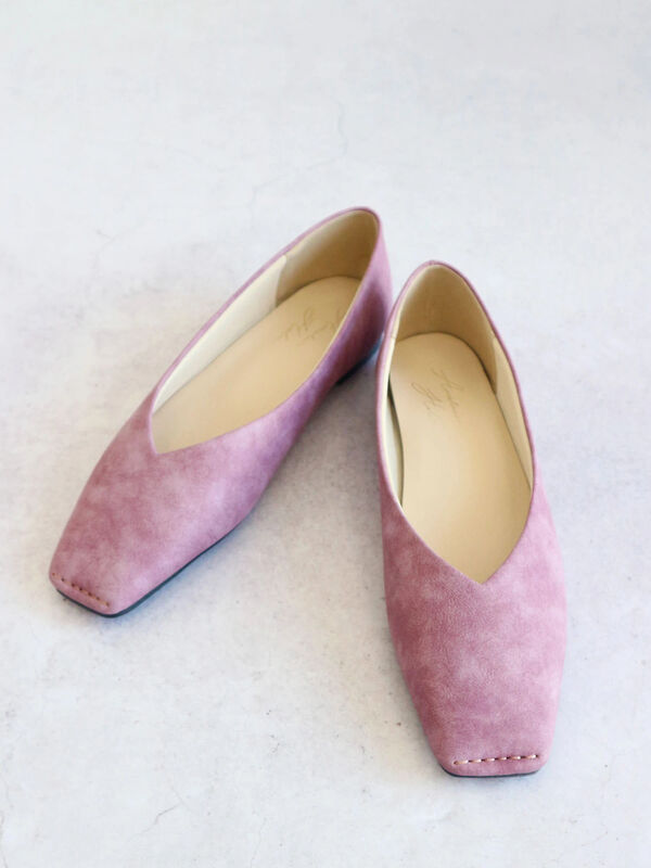 More 3月号掲載 ふっくらクッションスクエアステッチフラットシューズ アイボリー グレー ブラック ベージュ イエロー ターコイズブルー ライラック American Holic アメリカンホリック のレディースパンプス Ha11l0k00 ファッション通販のstripe Club