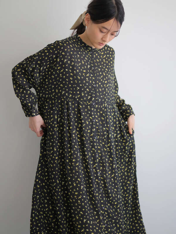 スタンドカラーフラワープリントワンピース マルチ スモールフラワー フラワー American Holic アメリカンホリック のレディース ワンピース Ha11l0h0690 ファッション通販のstripe Club