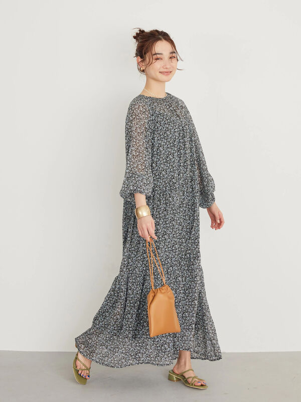 アウトレット 古着 Flowerティアードマキシワンピース フラワー フラワーネイビー American Holic アメリカンホリック のレディースワンピース Ha22l0h1100 ファッション通販のstripe Club