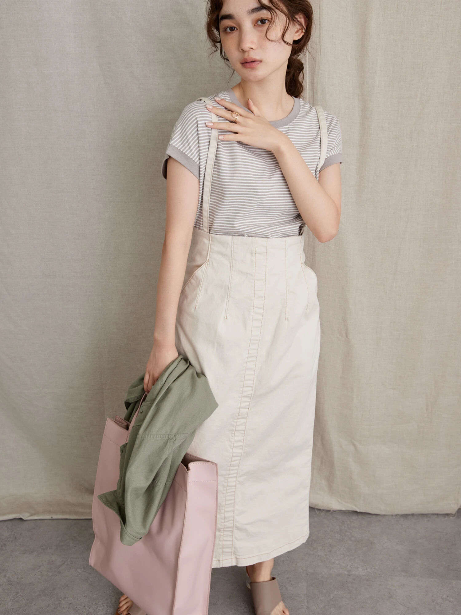 日本人気商品 HOLONOMIC ポシェット付Aラインスカート - スカート