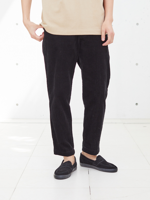 アウトレット Mens 太畝コーデュロイパンツ ブラック ベージュ Koe コエ のメンズパンツ Ka94m0f0100 ファッション通販のstripe Club