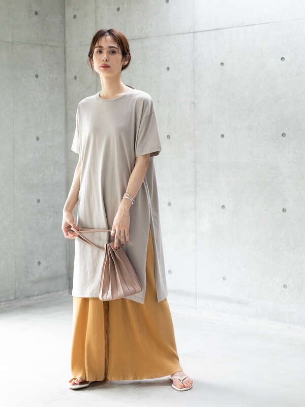 オーガニックコットンサイドスリットワンピース オフホワイト ブラック ピンク ベージュ ネイビー Koe コエ のレディースワンピース Ka06l1h0100 ファッション通販のstripe Club