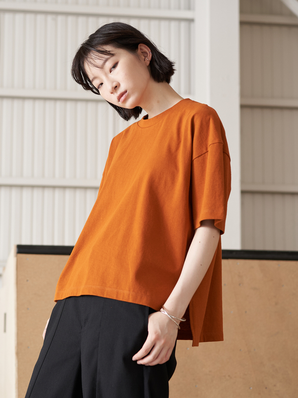 オーガニックコットンショート丈tシャツ オフホワイト ブラック ピンク ベージュ オレンジ Koe コエ のレディースtシャツ Ka03l1c0300 ファッション通販のstripe Club