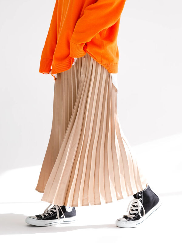 アウトレット ストレッチサテンアコーディオンプリーツスカート ベージュ グレーベージュ グリーン サックスブルー Koe コエ のレディーススカート Kp11l0l0630 ファッション通販のstripe Club