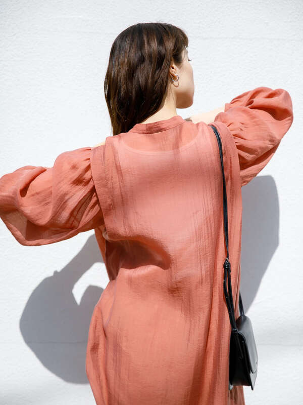 Web限定 インナー付シアーロングシャツワンピース オレンジ ミント ブルー Koe コエ のレディースワンピース Kh11l0h00 ファッション通販のstripe Club