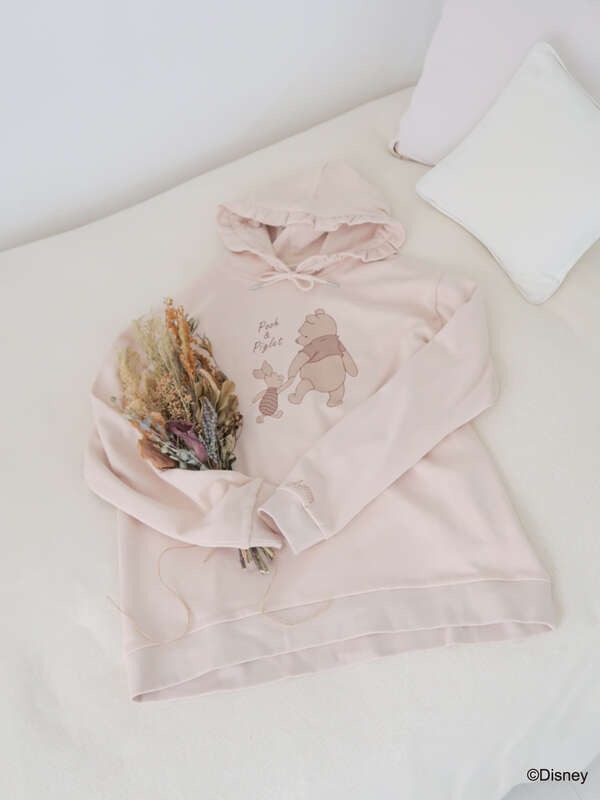 ディズニーキャラクター フリルパーカー オフホワイト ピンク ライトベージュ Areeam アリーム のレディースカットソー Mw11l1c0300 ファッション通販のstripe Club