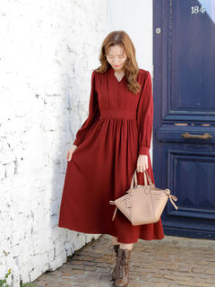 一輪の薔薇が咲くワンピース ボルドー ベージュ ネイビー Areeam アリーム のレディースワンピース Mj14l0h0700 ファッション通販のstripe Club