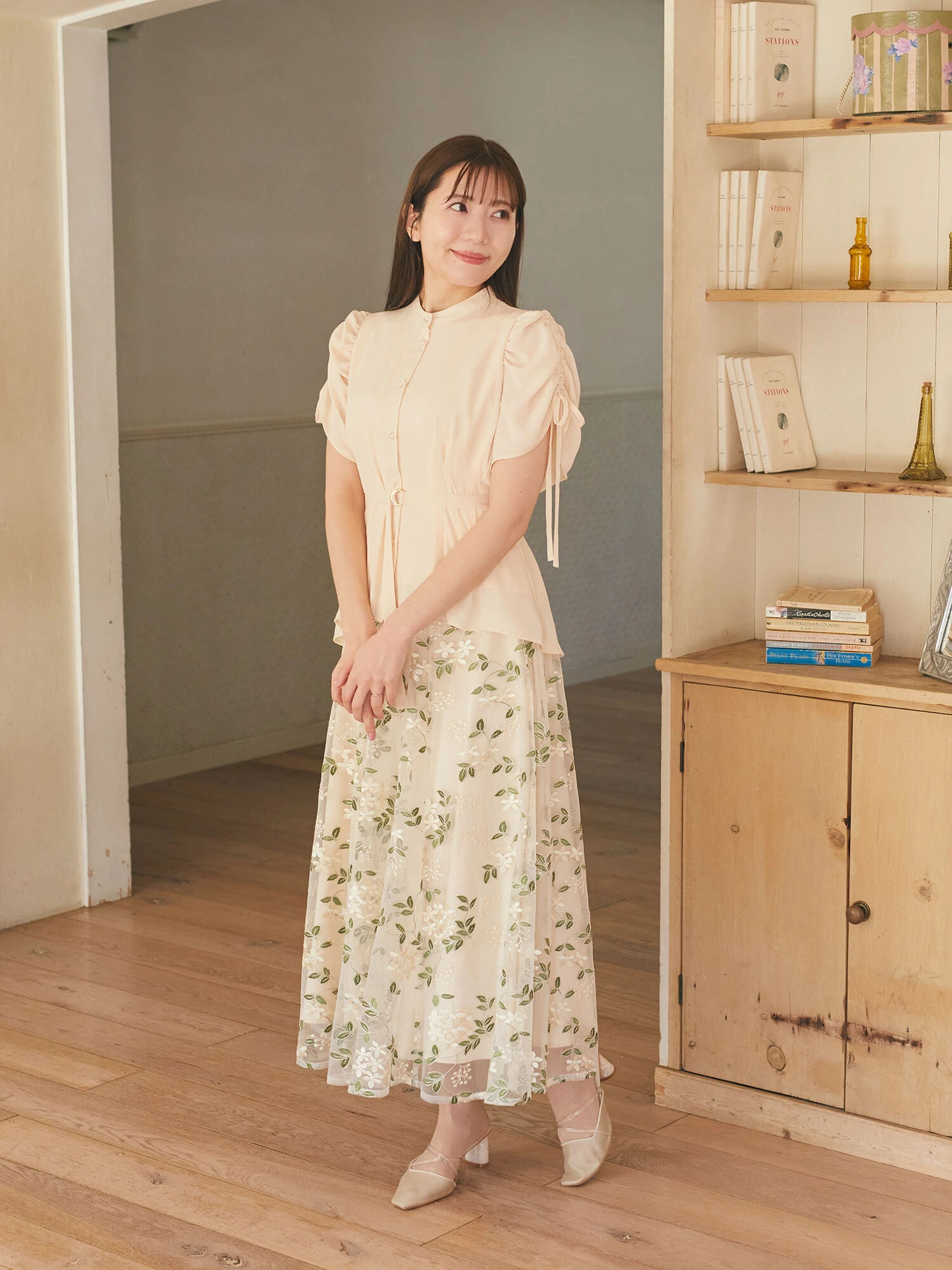 ボタニカル刺繍フレアスカート