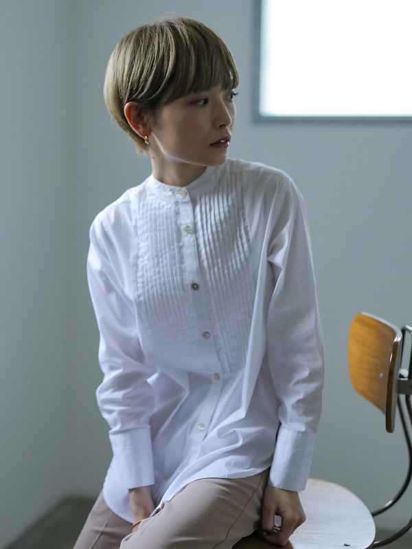 スタンドカラープリーツシャツ ホワイト Rem Closet レムクローゼット のレディースシャツ ブラウス Ng05l0a0300 ファッション通販のstripe Club