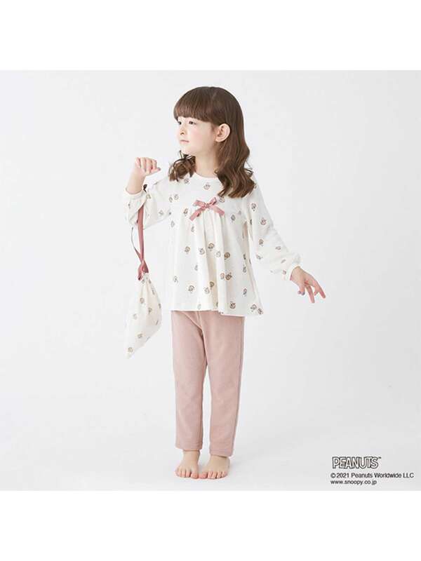 Petit Main Peanutsコラボ 収納袋つきスヌーピー総柄tシャツ パンツパジャマセット アイボリー ラベンダー Stripe Club Kids By Smarby ストライプクラブ キッズ バイ スマービー のキッズパジャマ ルームウェア Ccn9045 ファッション通販の Petit Main Peanutsコラボ 収納袋つきスヌーピー総柄tシャツ パンツパジャマセット アイボリー ラベンダー Stripe Club Kids By Smarby ストライプクラブ キッズ バイ スマービー のキッズパジャマ ルームウェア Ccn9045 ファッション通販の