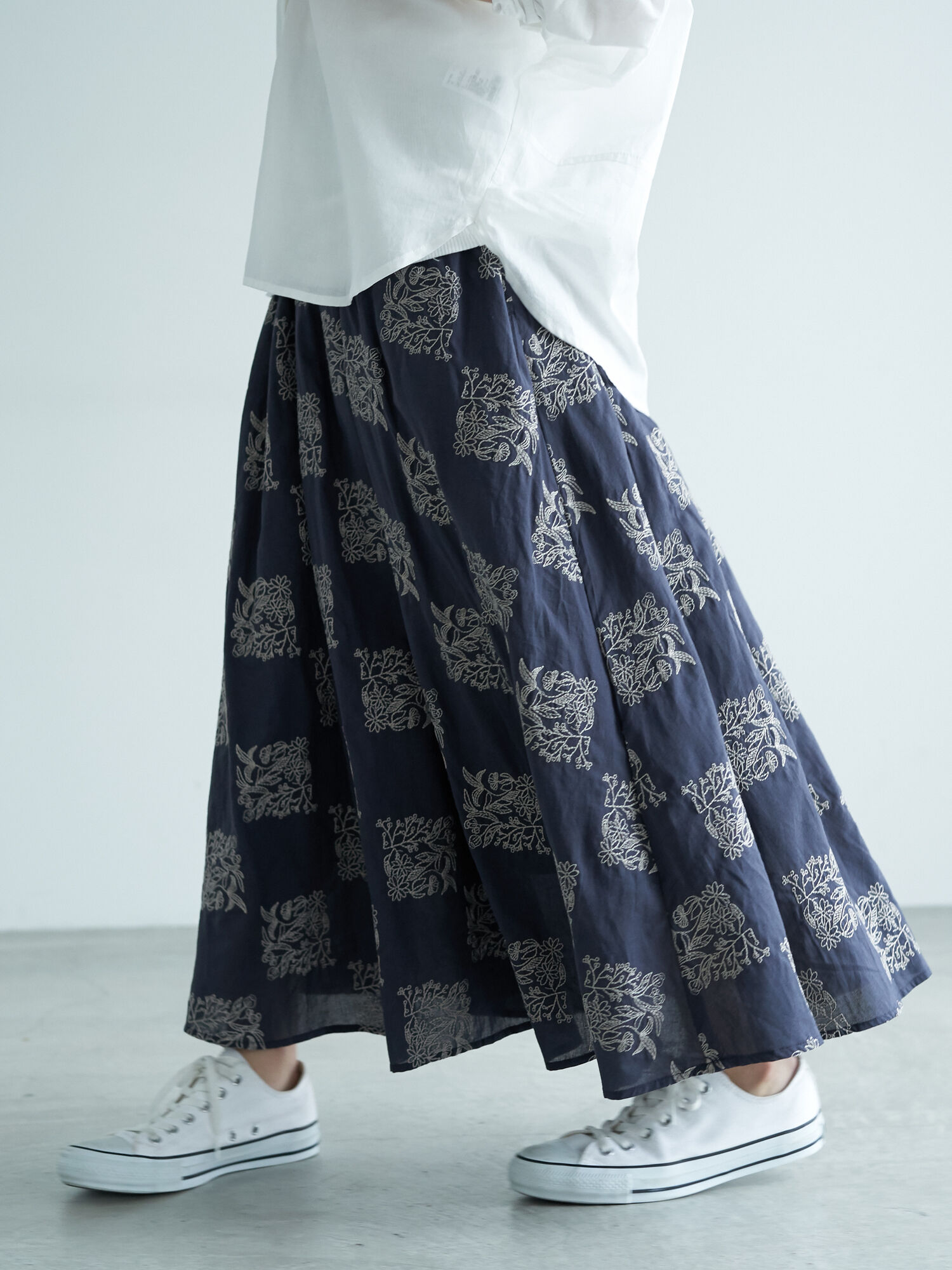 パッチワーク風刺繍ギャザーロングスカート / CRAFT STANDARD BOUTIQUE(クラフト スタンダード ブティック)のスカート  ファッション通販のSTRIPE CLUB