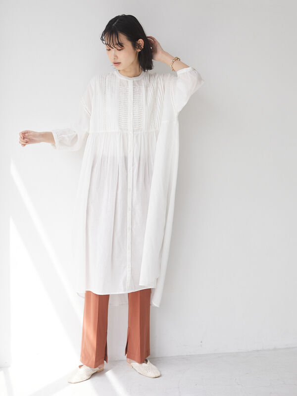 ピンタックブリッジレースワンピース オフホワイト ブラック ベージュ オレンジ Craft Standard Boutique クラフト スタンダード ブティック のレディースワンピース Pp16l0h0300 ファッション通販のstripe Club