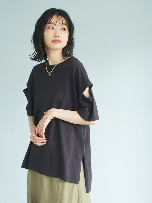 スリーブスリットtシャツ オフホワイト チャコールグレー ベージュ ライトブルー Craft Standard Boutique クラフト スタンダード ブティック のレディースカットソー Pa16l1c0800 ファッション通販のstripe Club