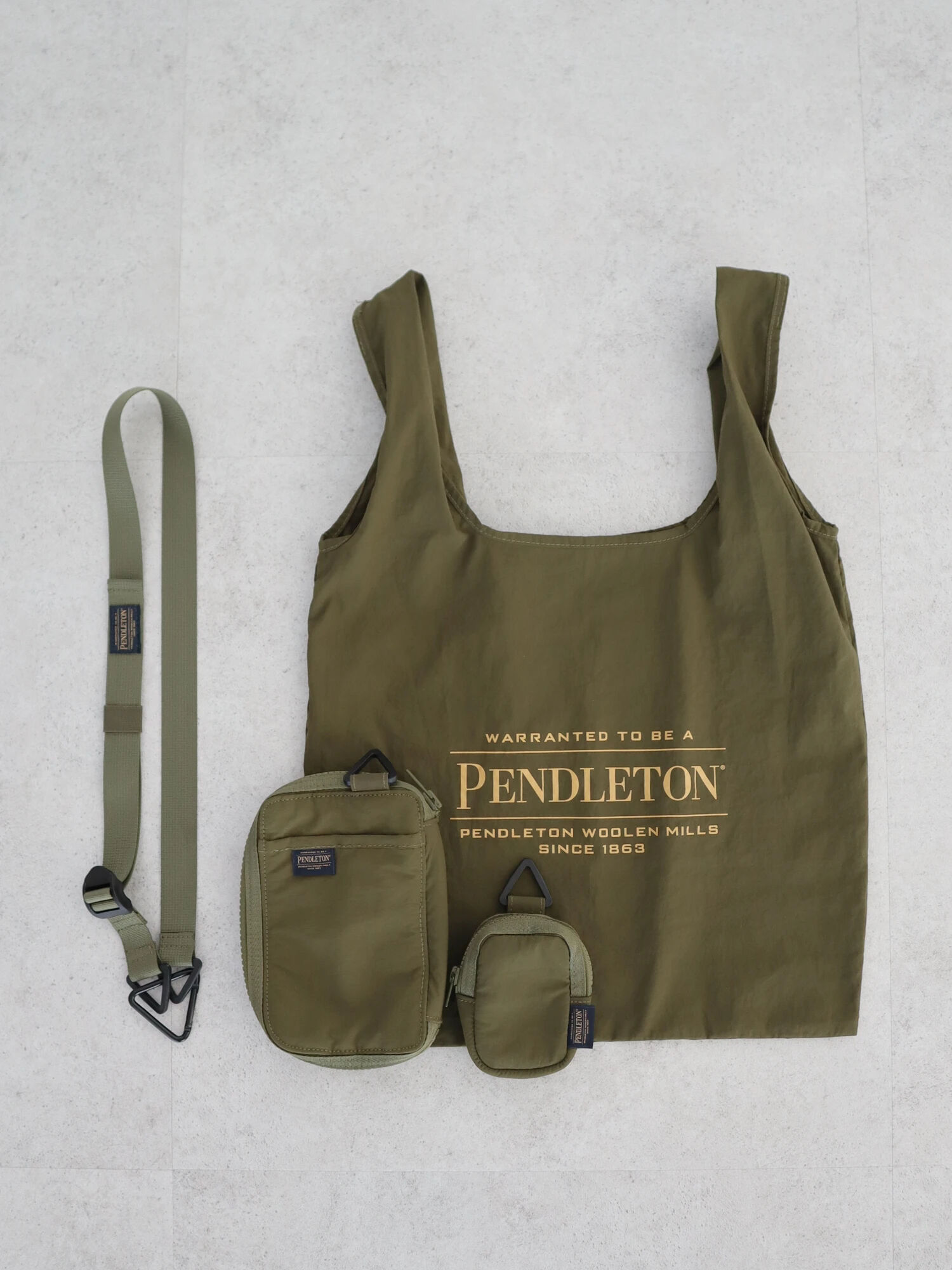 PENDLETON × MARIE INABA＞ MULTI NECK POUCH（オフホワイト/ブラック