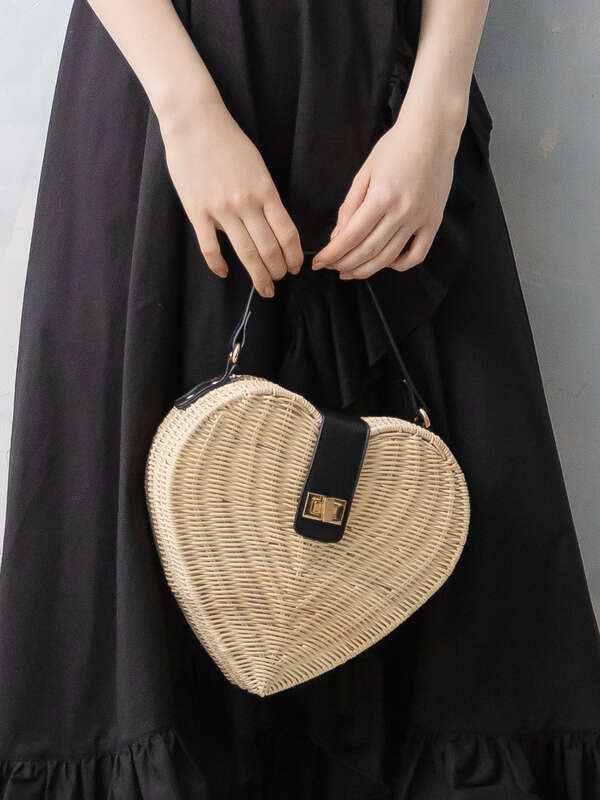 ハートラタンバッグ アイボリー ブラック Honey Salon ハニーサロン のレディースバッグ ポーチ Sa11f0j0700 ファッション通販のstripe Club ハートラタンバッグ アイボリー ブラック Honey Salon ハニーサロン のレディースバッグ ポーチ Sa11f0j0700 ファッション通販のstripe Club